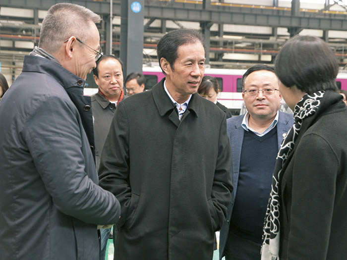  原四川省人大副主任陈光志一行莅临四川发展加拿大28预测股份调研指导工作,公司董事长肖光辉陪同