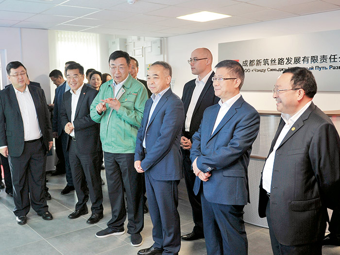 2018.8.29四川省委常委、成都市委书记范锐平视察加拿大28预测股份“中白工业园”项目投产运营仪式
